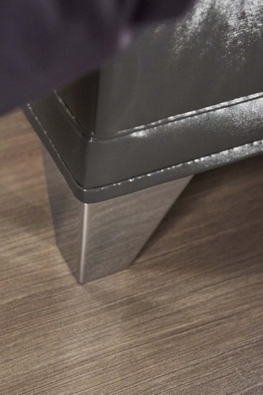 Serta Magnum Boxspringbett Fuß Detailaufnahme